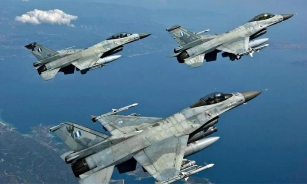 Βίντεο με χαμηλή πτήση ελληνικών μαχητικών πάνω από το Καστελόριζο